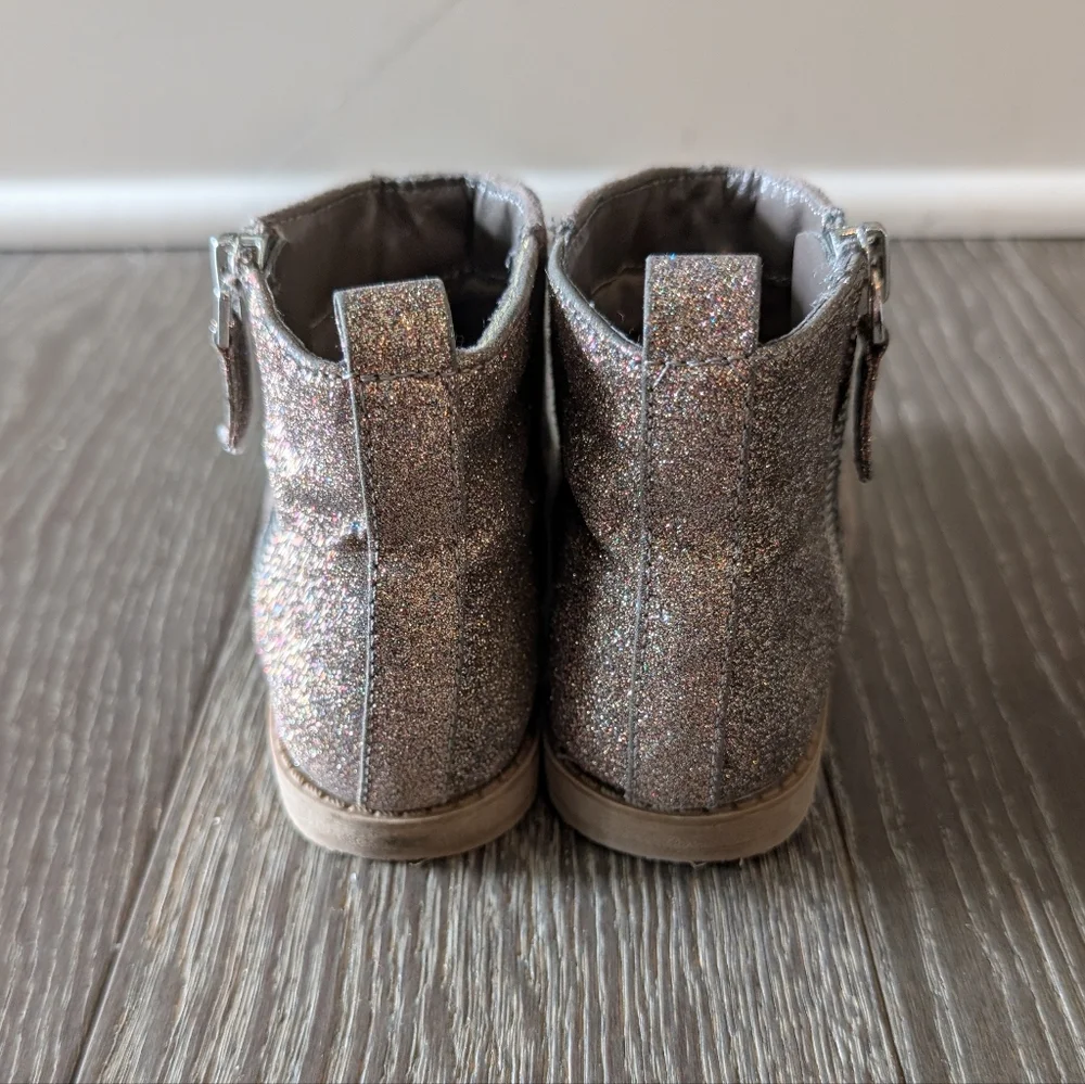 3/$15 - Harper Canyon Brown Suede Ankle Boots with Glitter Size 9